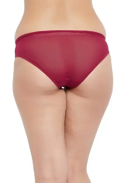 clovia-picture-low-waist-bikini-panty-in-maroon-878884.webp