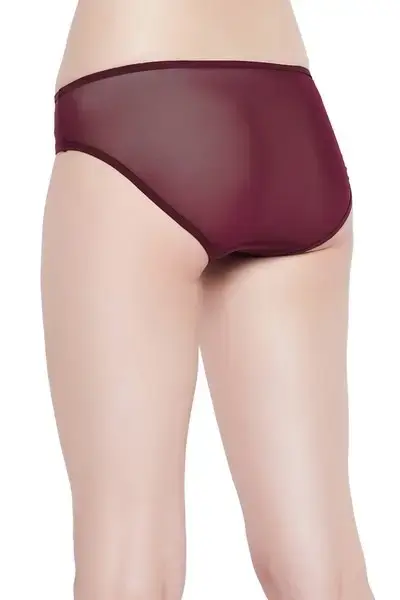 clovia-picture-low-waist-bikini-panty-in-wine-colour-with-powernet-panels-lace-349111.webp