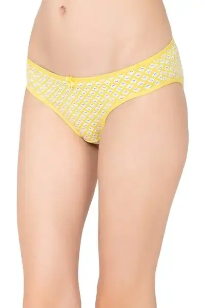 clovia-picture-low-waist-printed-bikini-panty-in-yellow-cotton-144165.webp