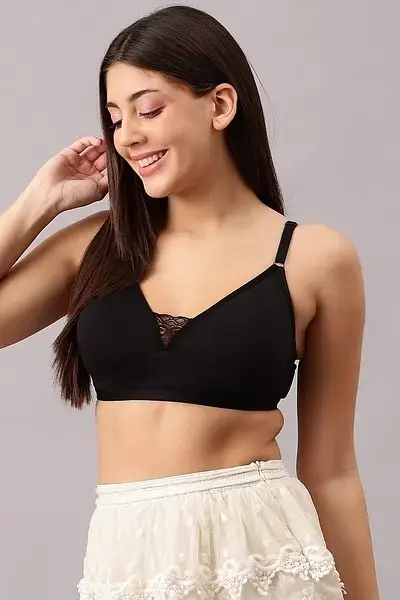 clovia-picture-non-padded-non-wired-full-cup-t-shirt-bra-in-black-cotton-rich-303755.webp