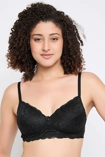 Padded Non-Wired Full Coverage Bra in Black - Lace