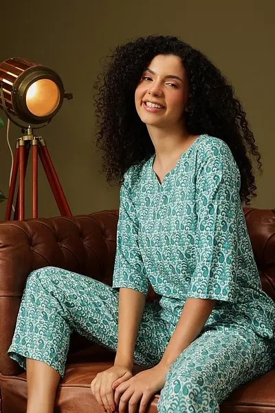 Paisley Print Kurta Top & Pyjama Set in Teal Blue - Rayon